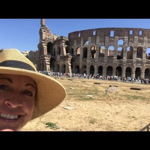 Meet your Posher, Julie